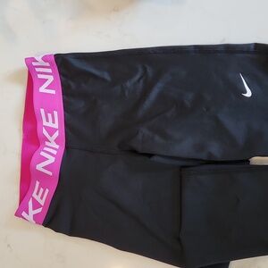 Nike Capri small women's leggings